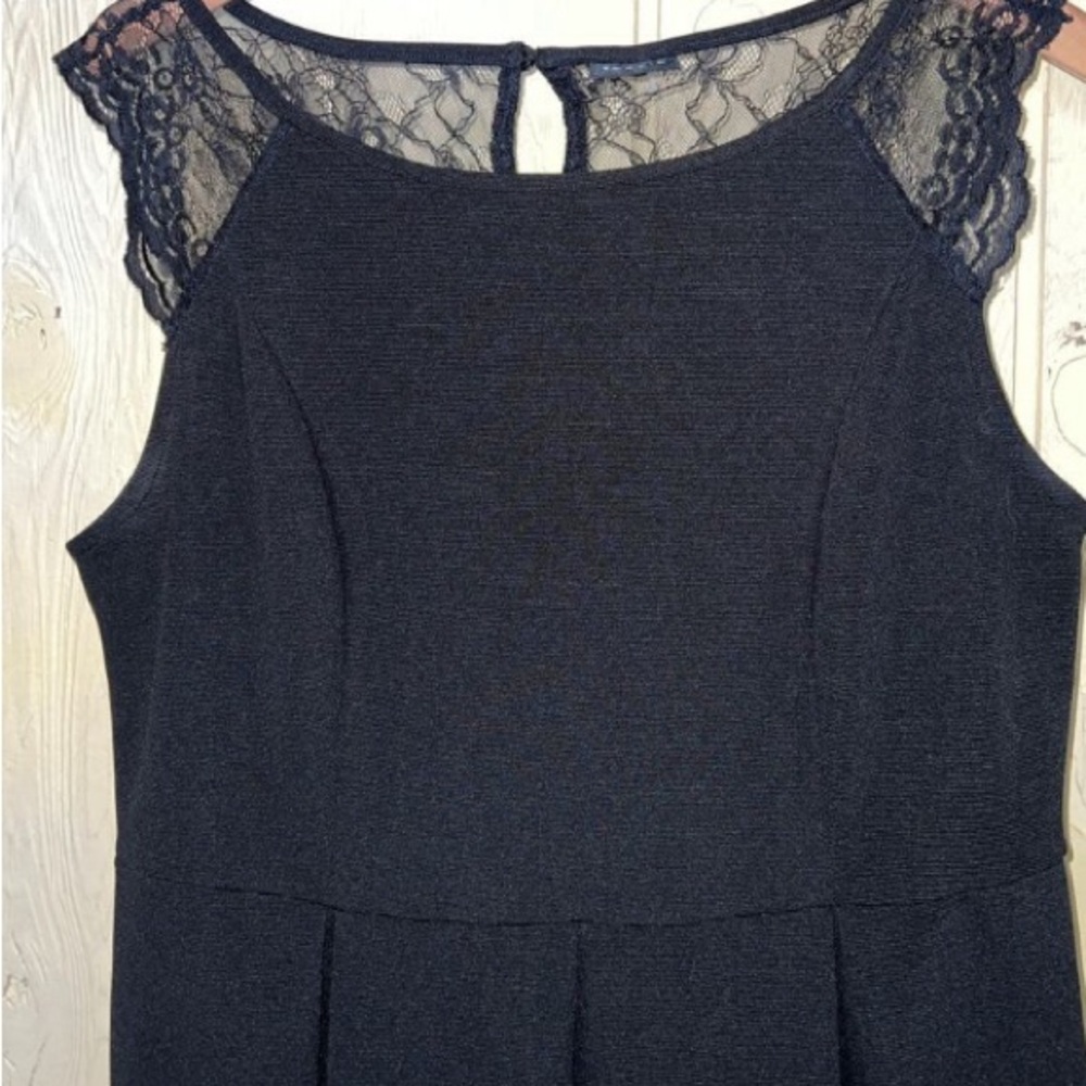 Torrid Dress Womens Large 12 Skater Lace Fit & Flare with lace sleeves and back